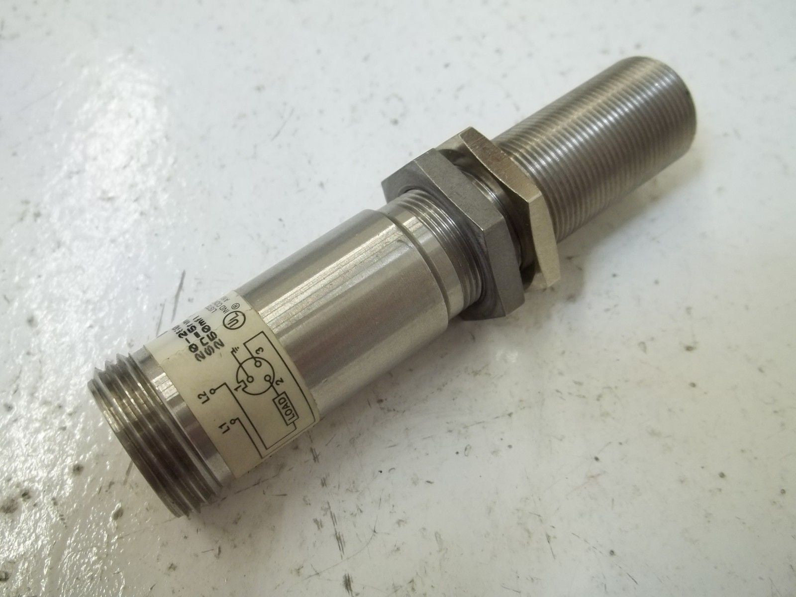 CUTLER HAMMER E57MAL18A2B1 PROXIMITY SENSOR *USED*