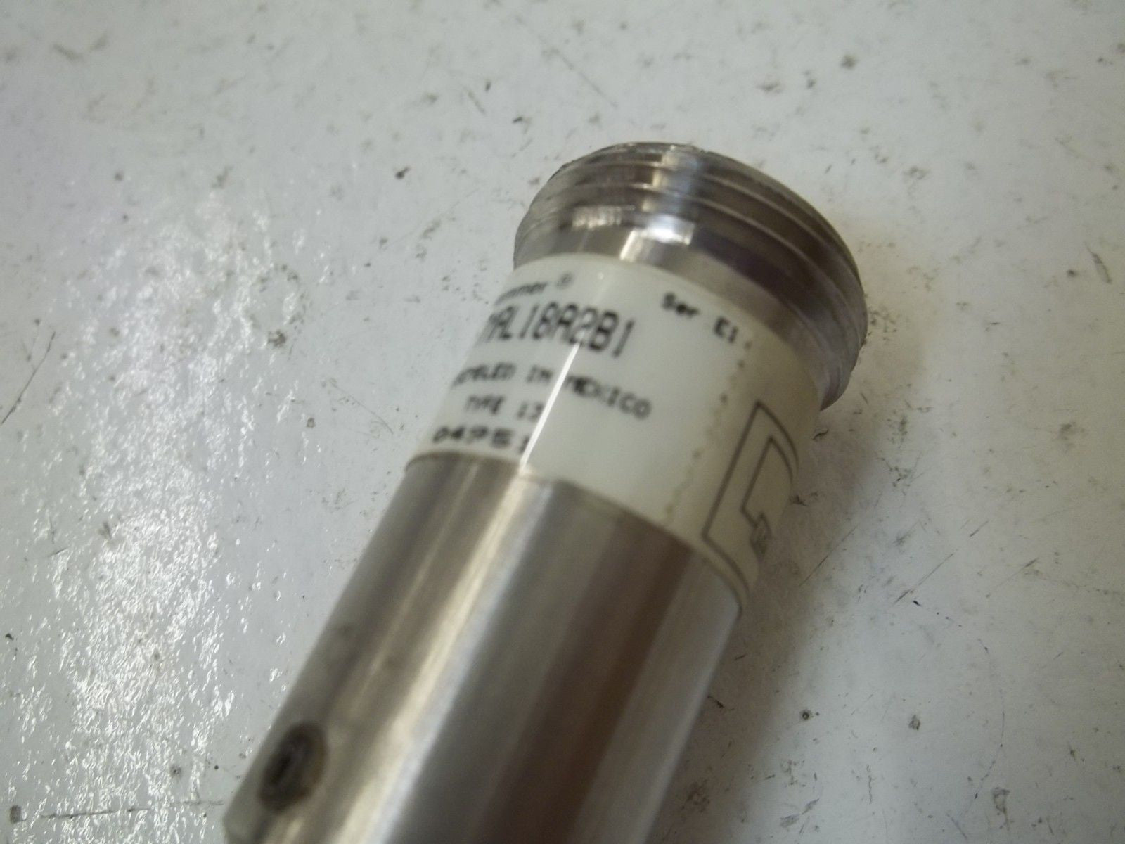 CUTLER HAMMER E57MAL18A2B1 PROXIMITY SENSOR *USED*