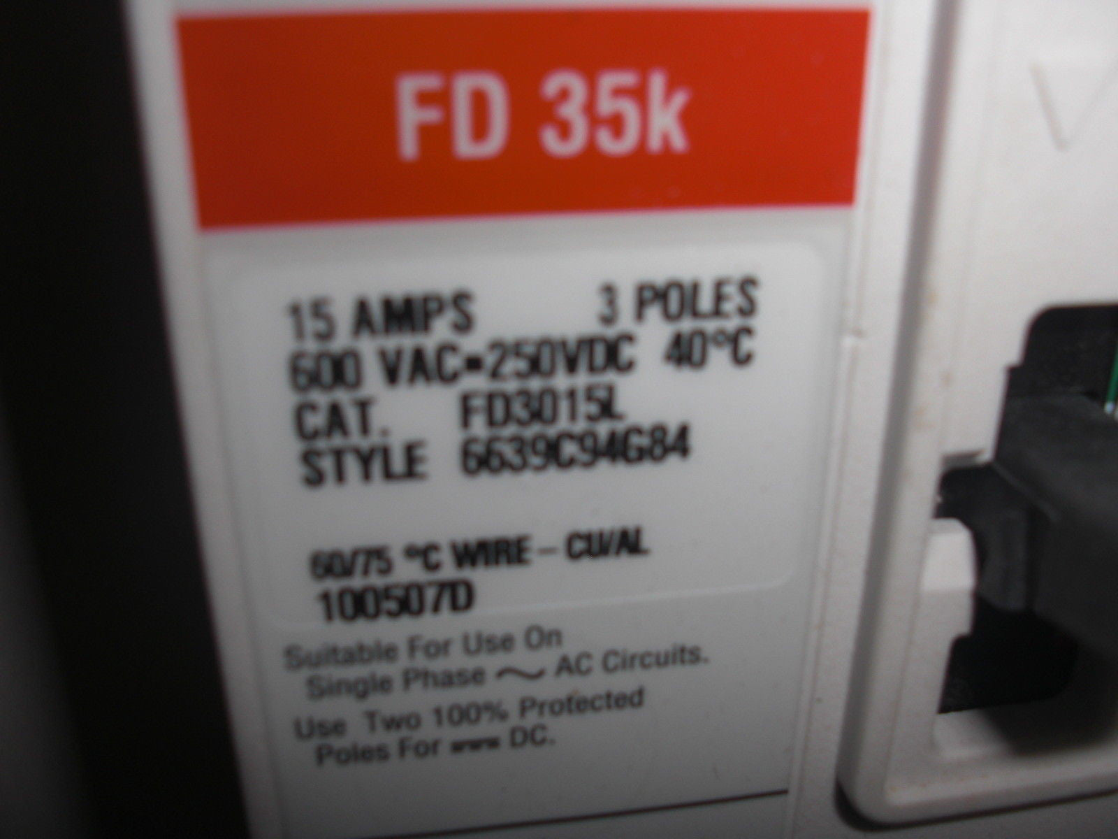 CUTLER HAMMER FD3015L CIRCUIT BREAKER 15A *NEW IN BOX*