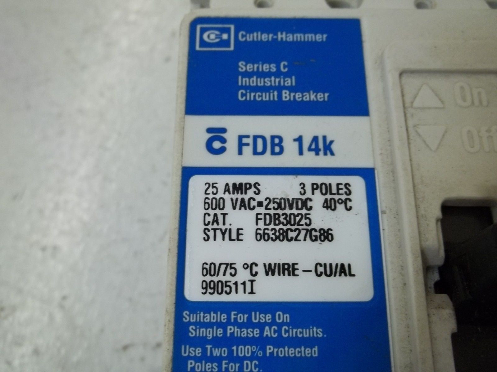 CUTLER HAMMER FDB3025 CIRCUIT BREAKER *USED*