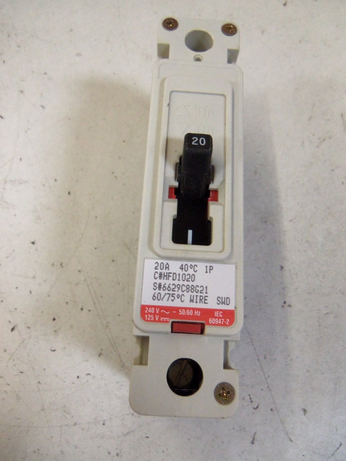 CUTLER HAMMER HFD1020 CIRCUIT BREAKER 20A *NEW IN BOX*