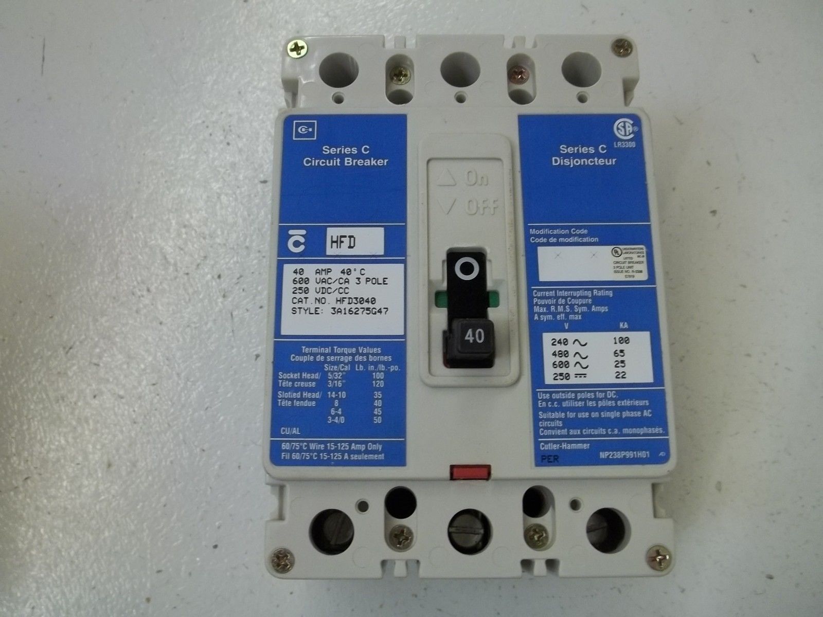 CUTLER HAMMER HFD3040 CIRCUIT BREAKER/ DISJOCTEUR *NEW IN BOX*