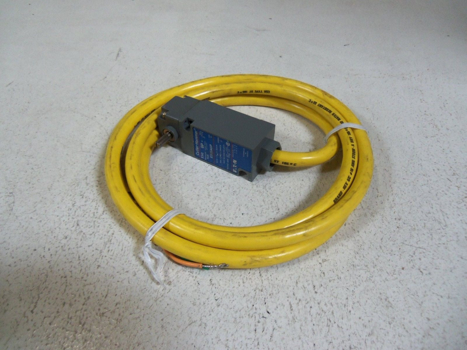 CUTLER HAMMER LIMIT SWITCH W/ CORD E50DR1 SER. A1/ E50SA6P SER.B1 *USED*