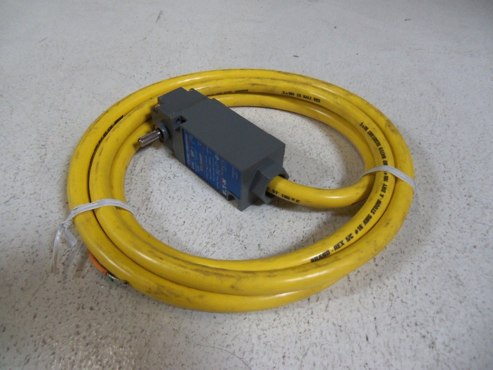 CUTLER HAMMER LIMIT SWITCH W/ CORD E50DR1 SER. A1/ E50SA6P SER.B1 *USED*