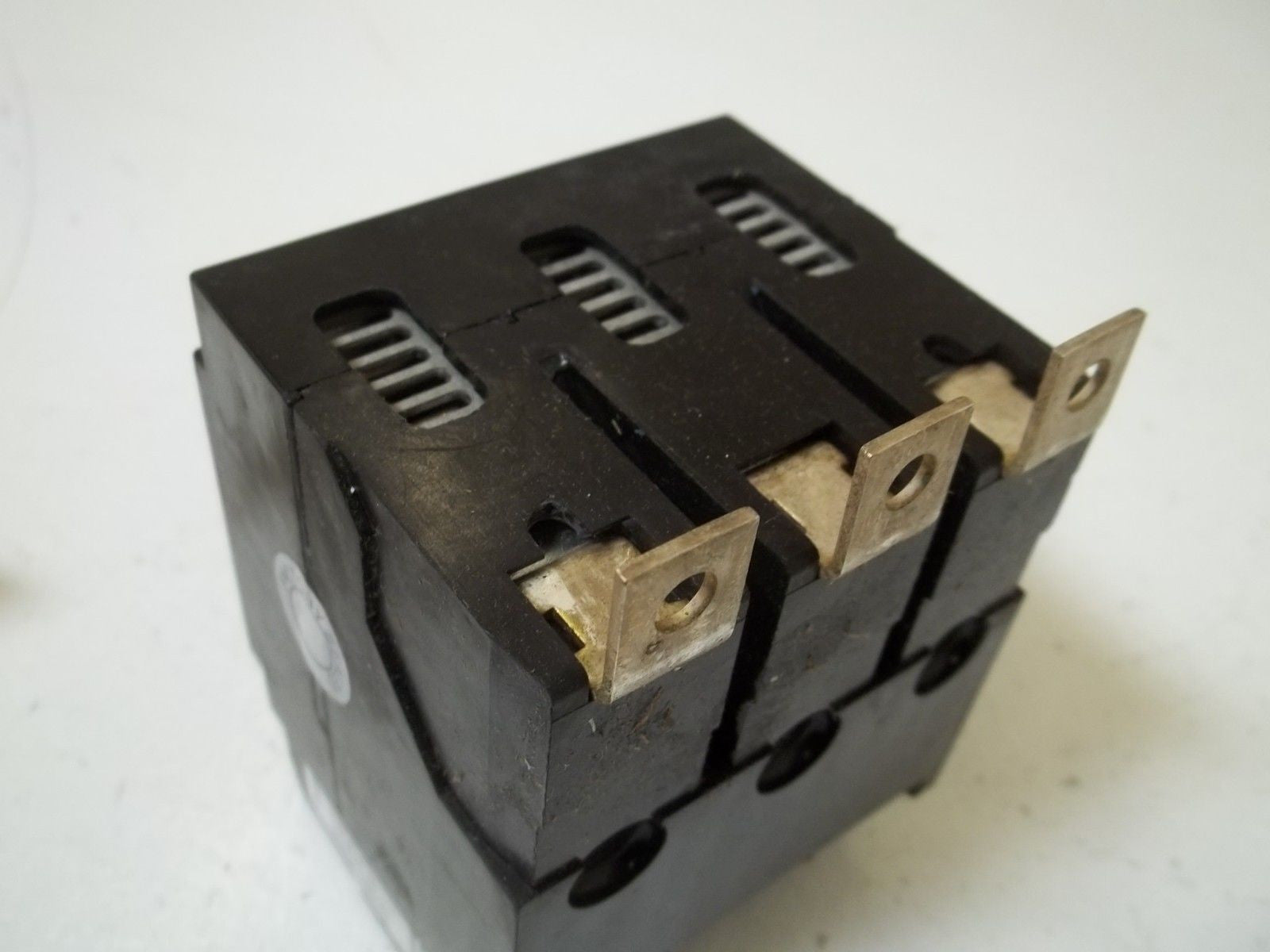 CUTLER HAMMER GHB3030 INDUSTRIAL CIRCUIT BREAKER *NEW IN BOX*