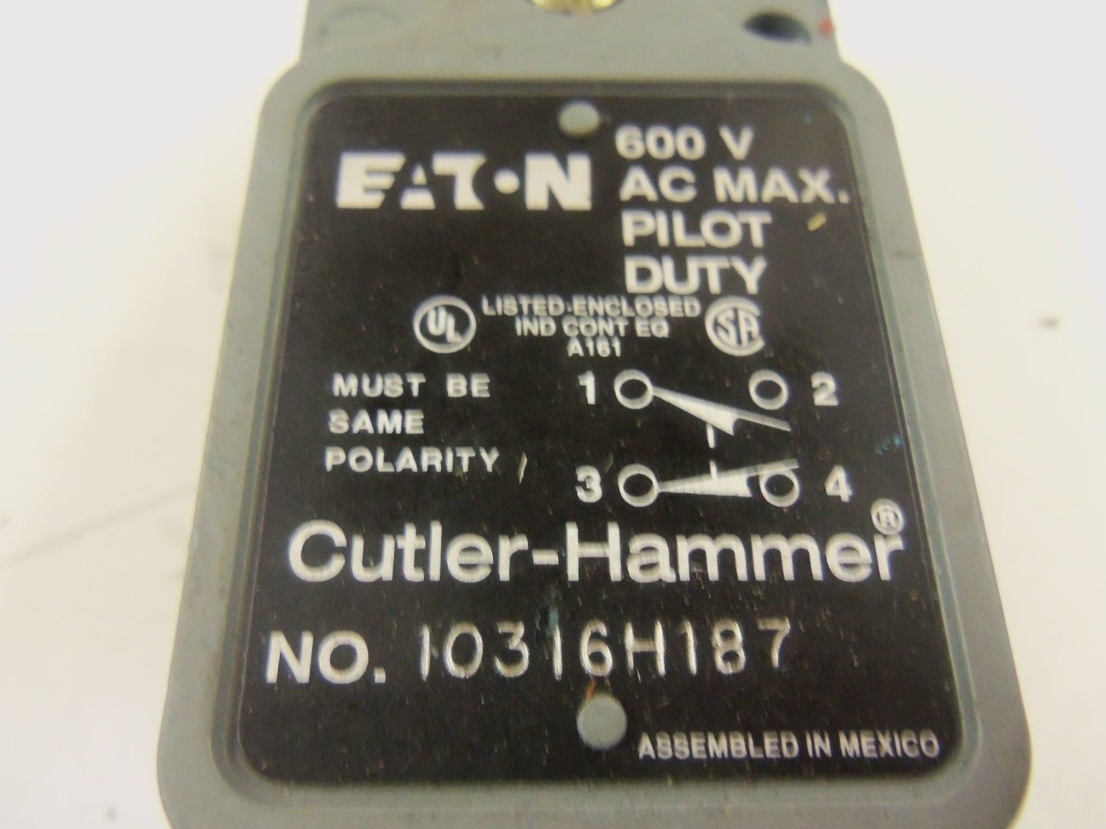 CUTLER HAMMER 10316H187 LIMIT SWITCH *NEW NO BOX*