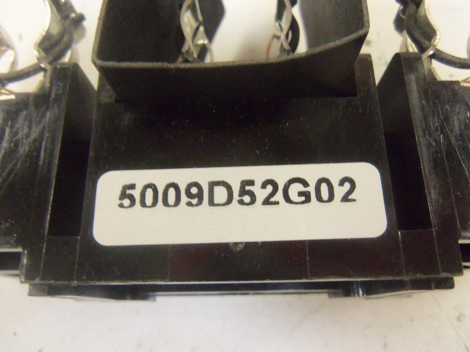 CUTLER HAMMER 5009D52G02 FUSE BLOCK *NEW NO BOX*