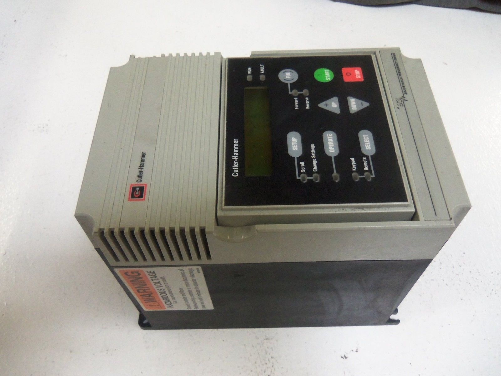 CUTLER HAMMER AF93AG0C005D ADJUSTABLE FREQUENCY AC DRIVE (AS PICTURED) *USED*