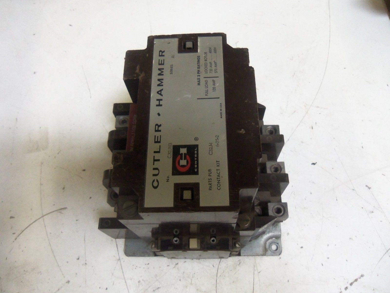 CUTLER HAMMER C32JN3 CONTACTOR *USED*