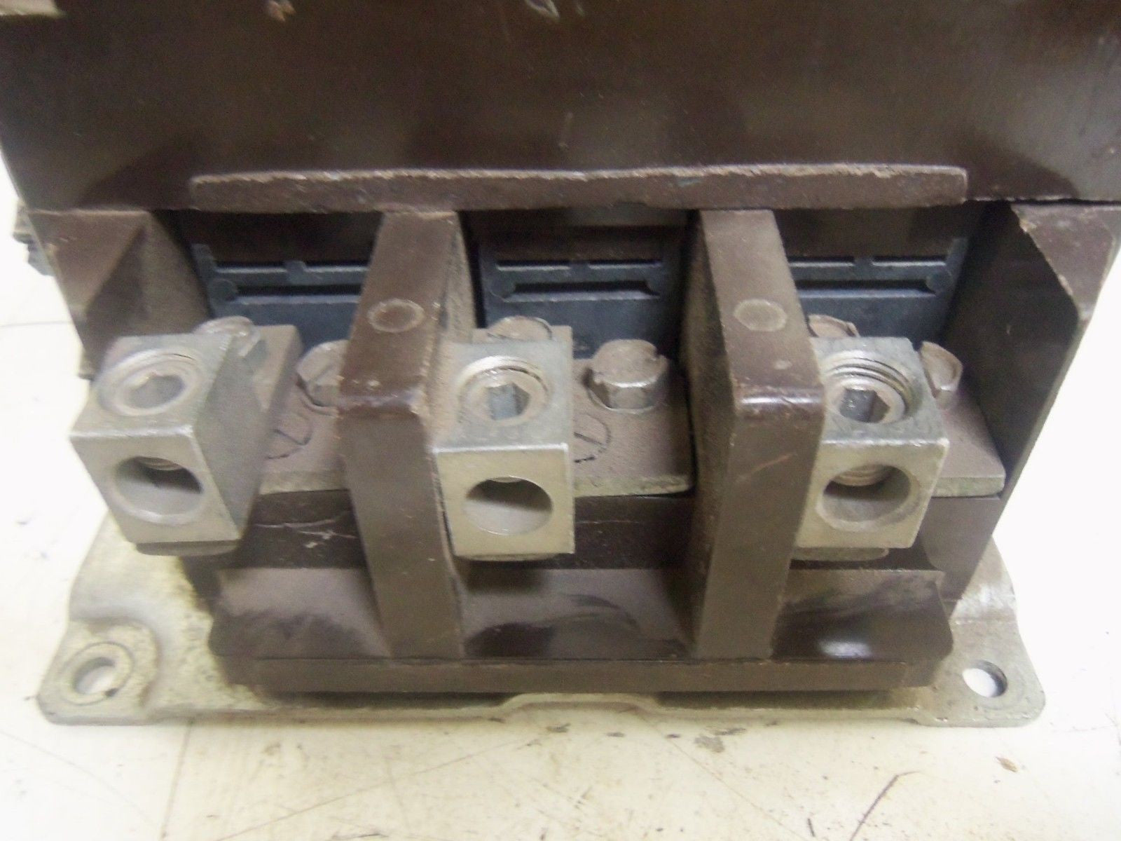 CUTLER HAMMER C32JN3 CONTACTOR *USED*