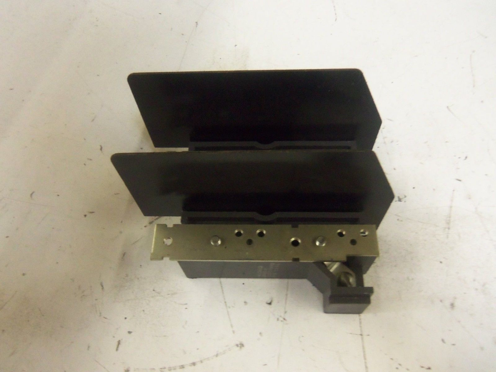 CUTLER HAMMER C360KDB FUSE BASE *NEW NO BOX*