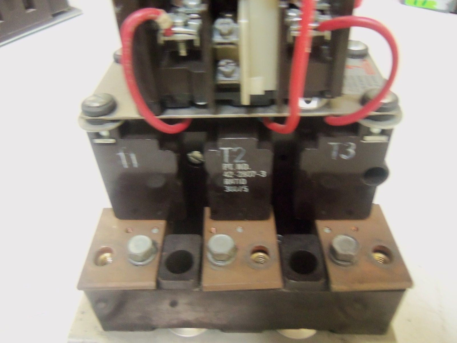 CUTLER HAMMER C832LN1 CONTACTOR 120V *USED*