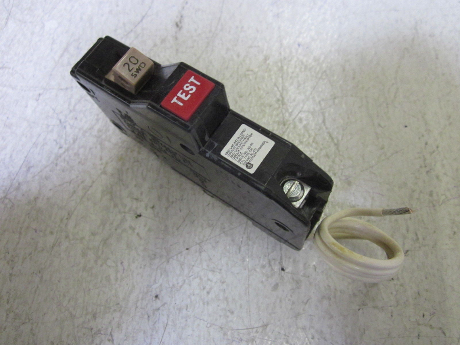 CUTLER HAMMER CH120GF GROUND FAULT CIRCUIT BREAKER *NEW IN BOX*