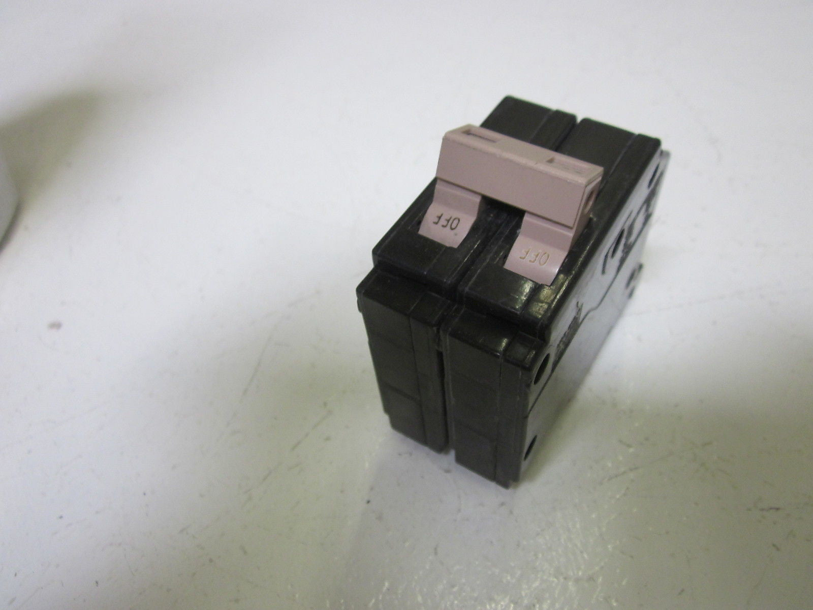 CUTLER HAMMER CH250 CIRCUIT BREAKER 2P 50A *USED*