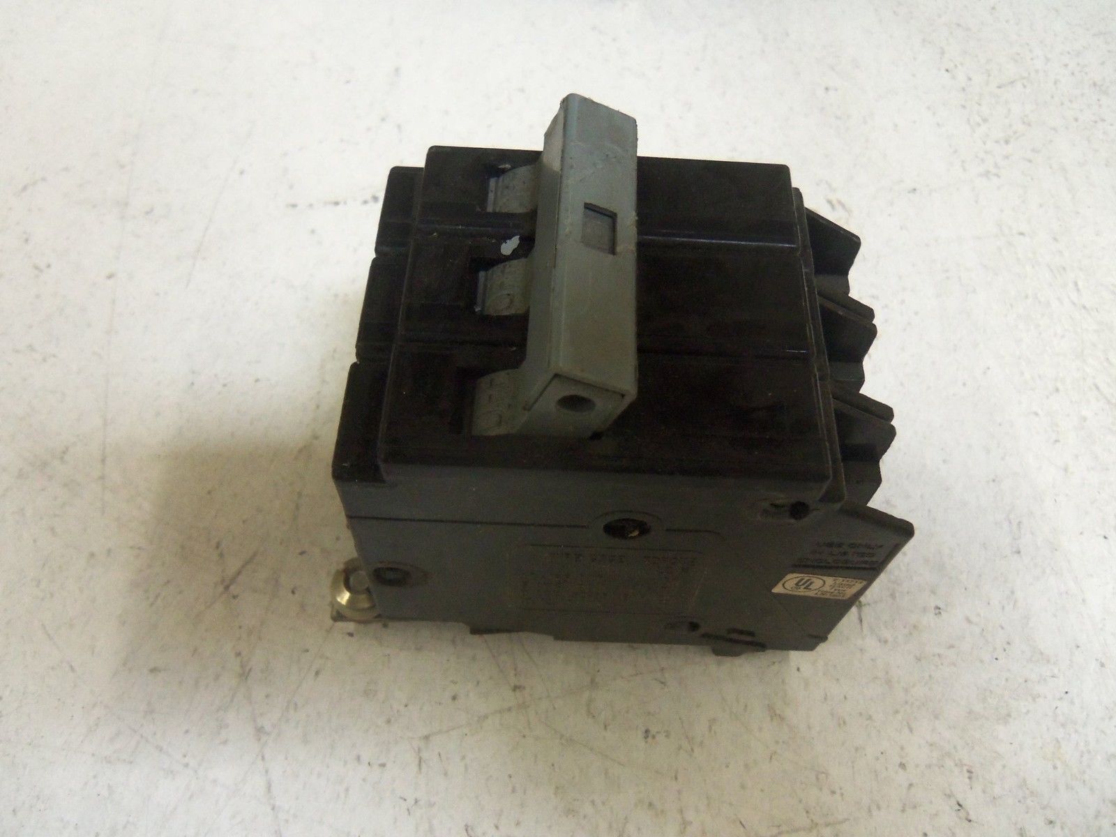 CUTLER HAMMER CHB315 CIRCUIT BREAKER *USED*