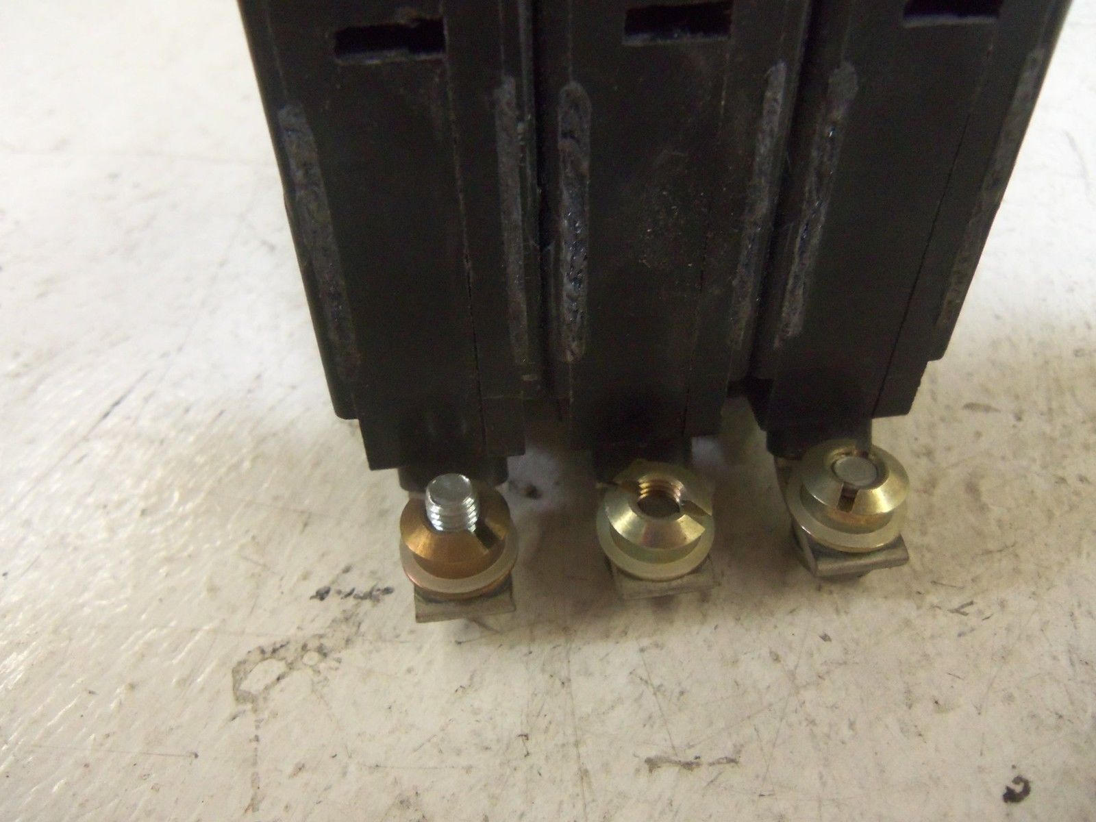 CUTLER HAMMER CHB315 CIRCUIT BREAKER *USED*