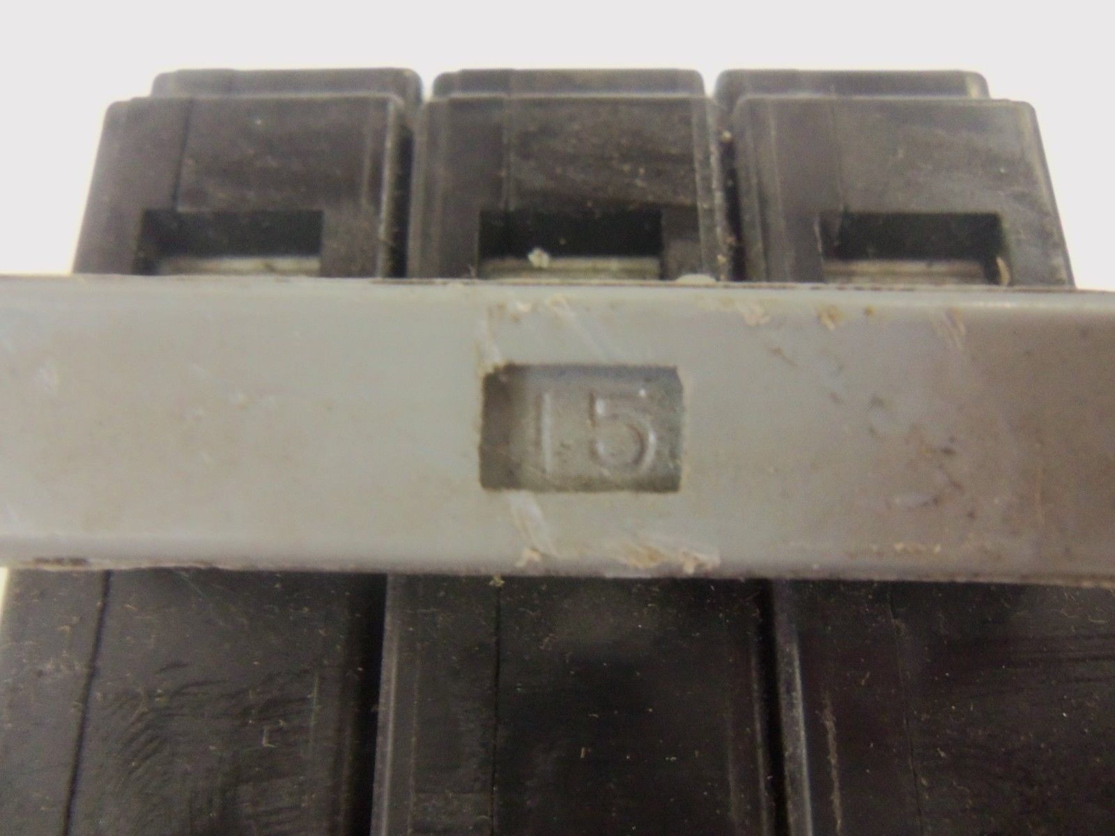 CUTLER HAMMER CHB315 CIRCUIT BREAKER *USED*