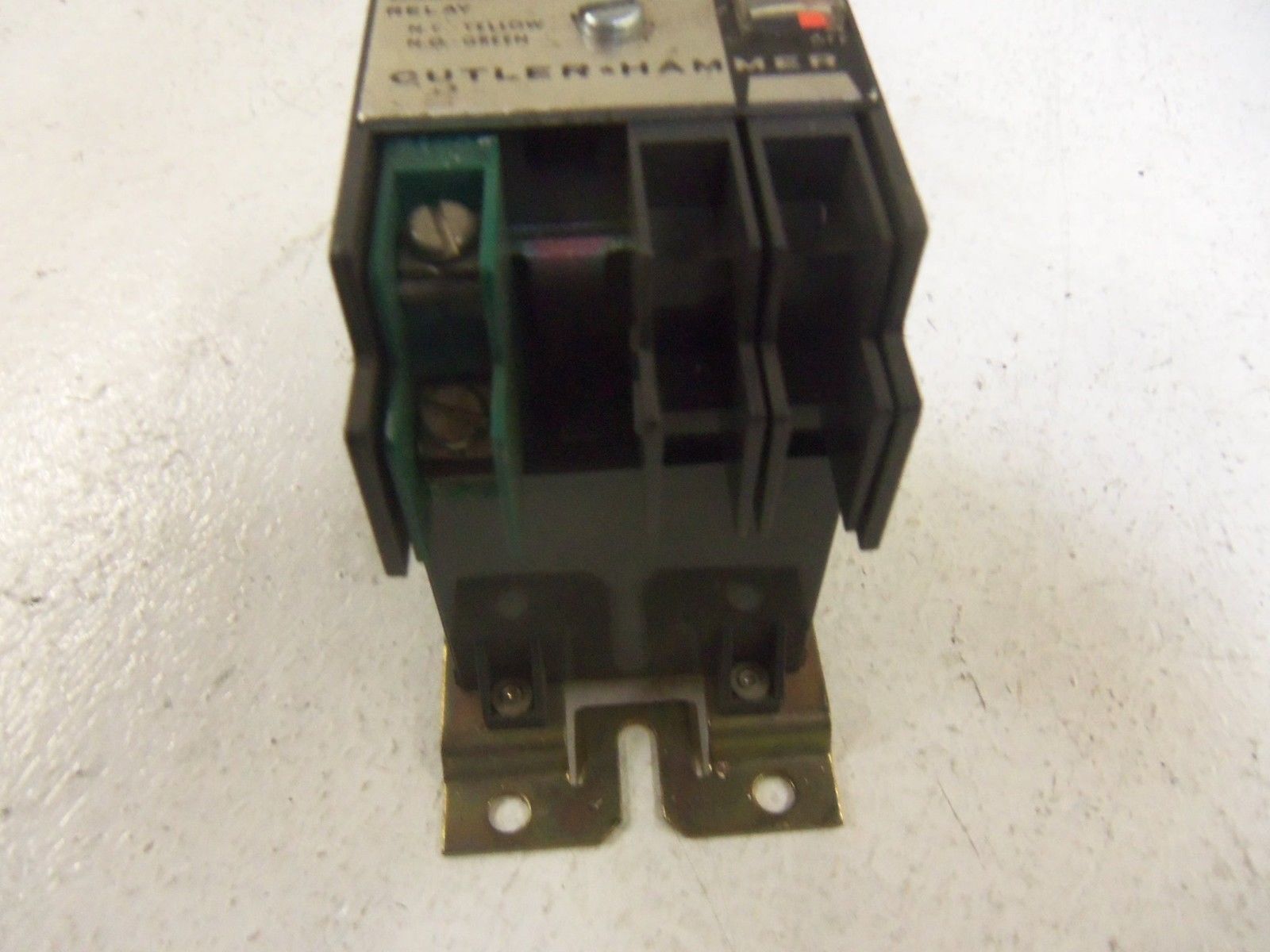 CUTLER HAMMER D40RPA CONTACT *USED*