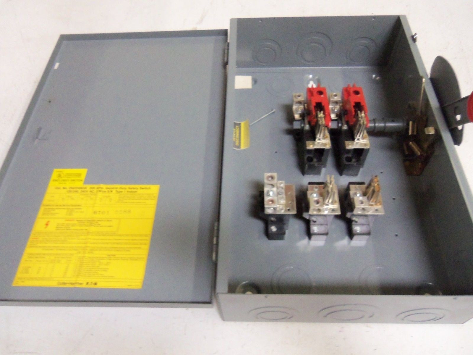 CUTLER HAMMER DG224NGK SAFETY SWITCH *NEW NO BOX*