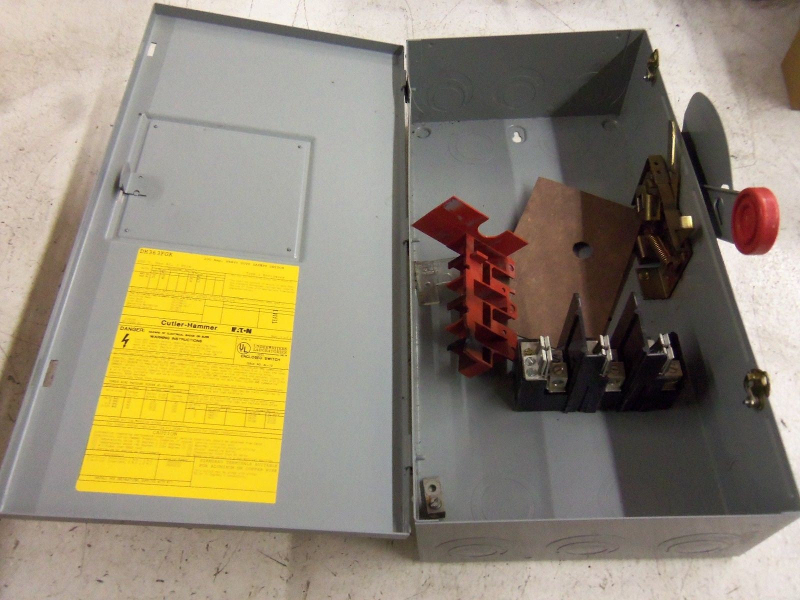 CUTLER HAMMER DH363FGK SAFETY SWITCH (AS PICTURED) *USED*