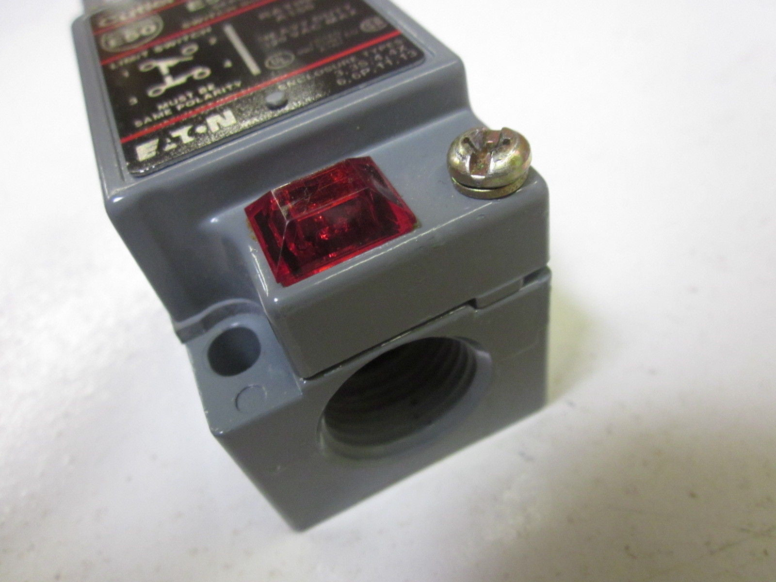 CUTLER HAMMER E50SAN LIMIT SWITCH *NEW NO BOX*