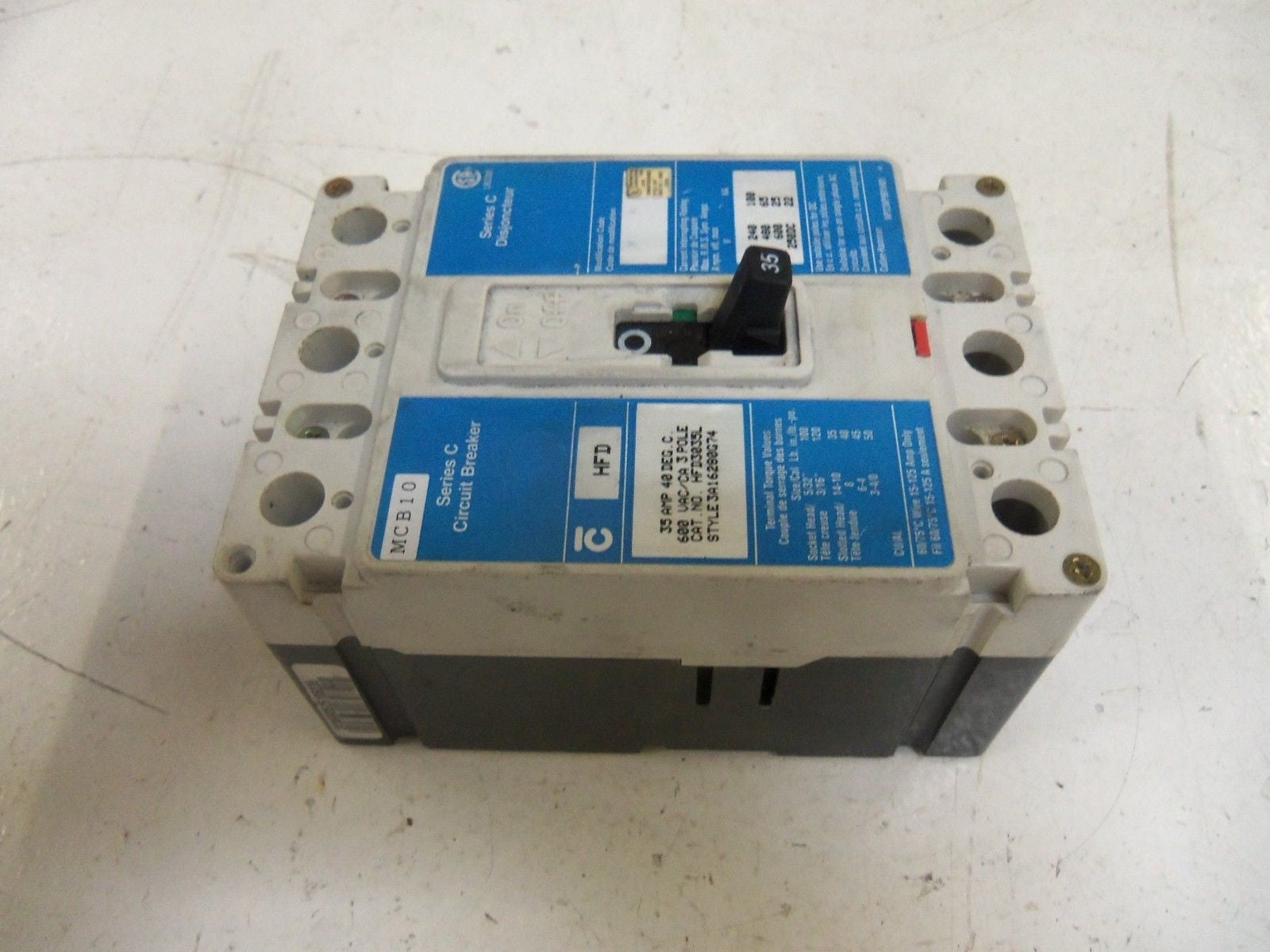 CUTLER HAMMER HFD3035L CIRCUIT BREAKER 35A *USED*