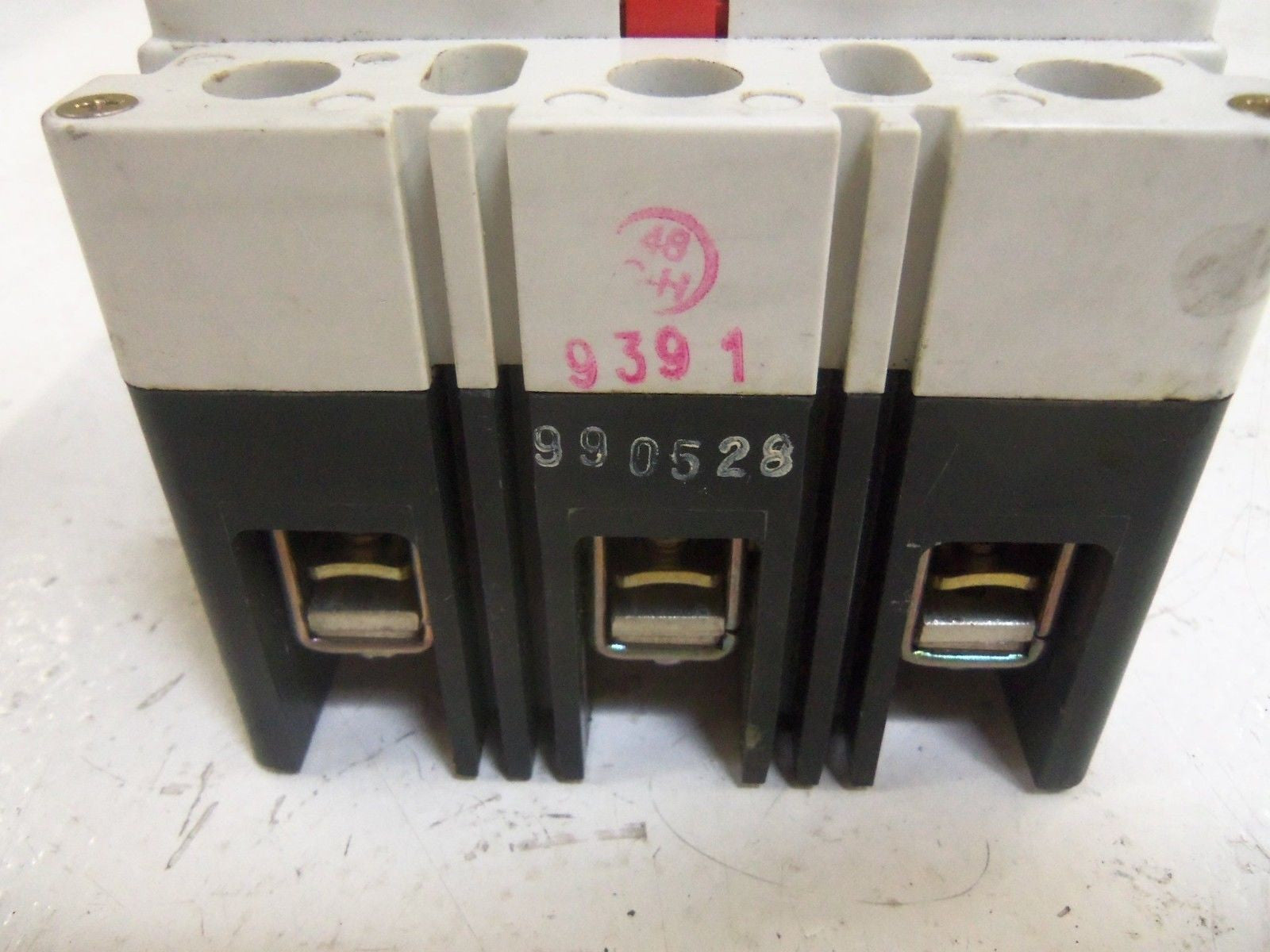 CUTLER HAMMER HFD3035L CIRCUIT BREAKER 35A *USED*