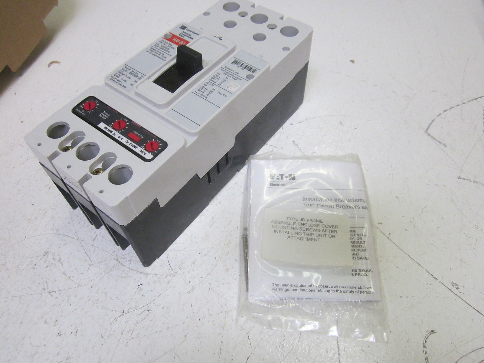 CUTLER HAMMER HJD3250 CIRCUIT BREAKER 250A 600V *NEW IN BOX*