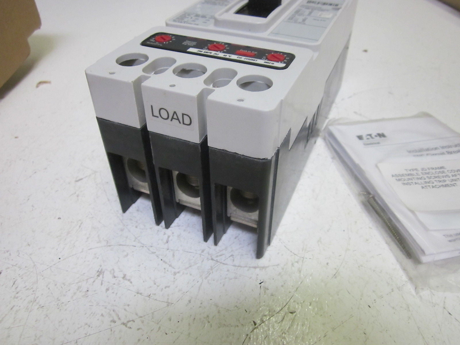 CUTLER HAMMER HJD3250 CIRCUIT BREAKER 250A 600V *NEW IN BOX*