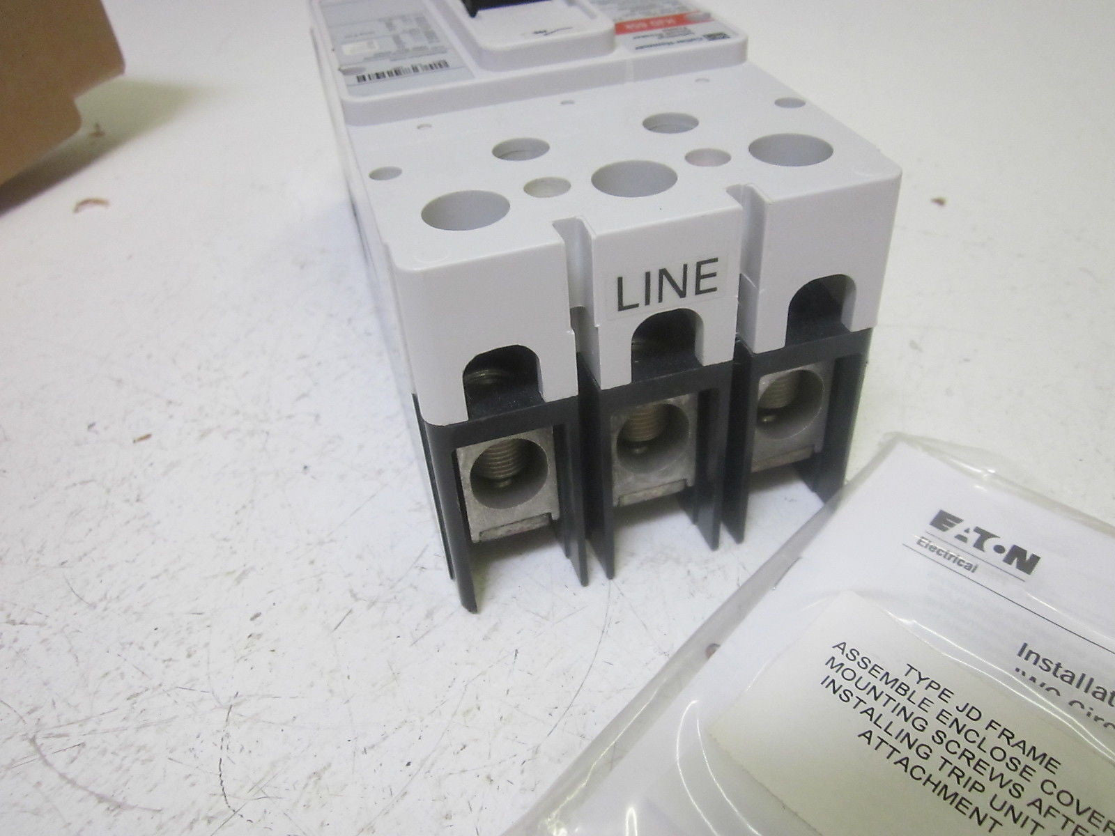 CUTLER HAMMER HJD3250 CIRCUIT BREAKER 250A 600V *NEW IN BOX*
