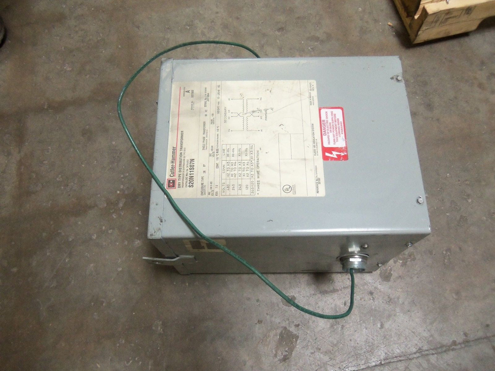 CUTLER-HAMMER S20N11S01N S07002 DRY TYPE TRANSFORMER 7.5 KVA *USED*