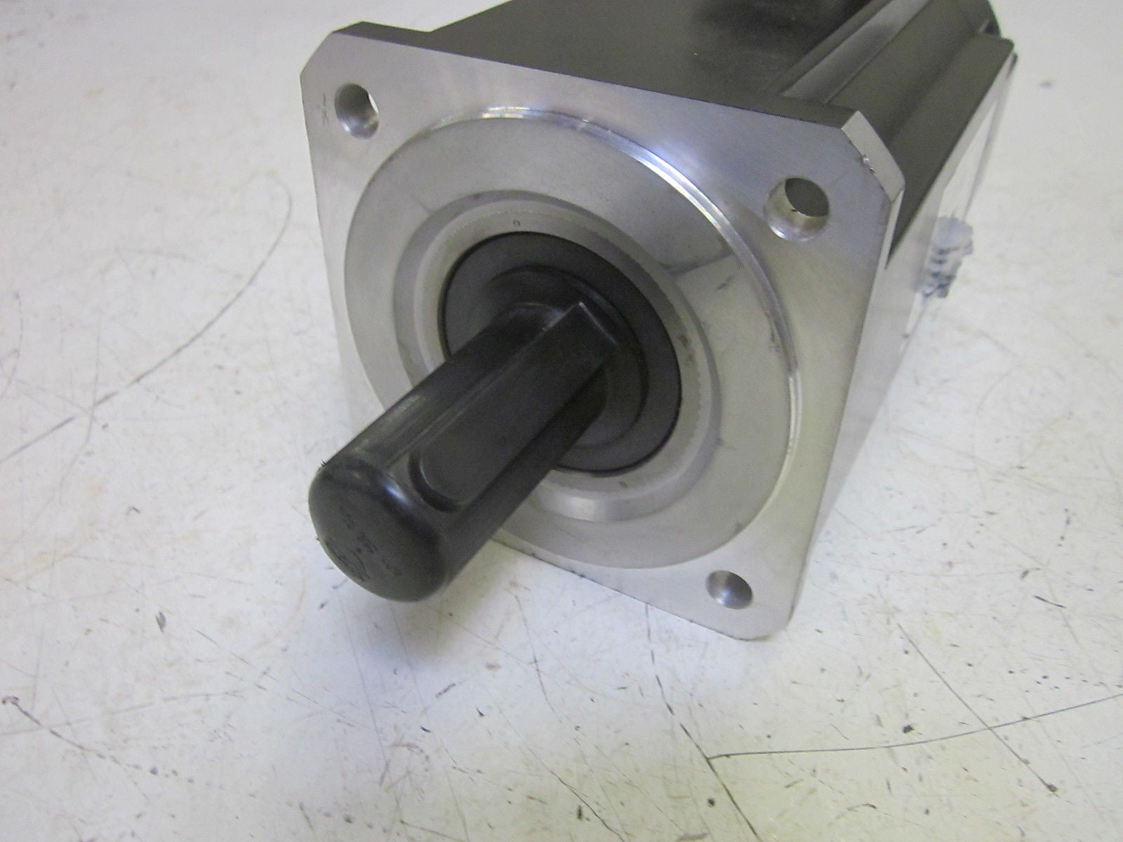 DANAHER AKM53K-CC5NR-01 SERVO MOTOR 640VDC 4500RPM (AS IS) *NEW NO BOX*