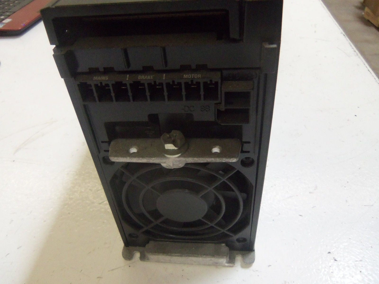 DANFOSS VLT2822PT4B20STR0DBF00A00C0 195N1049 AC DRIVE *NEW NO BOX*
