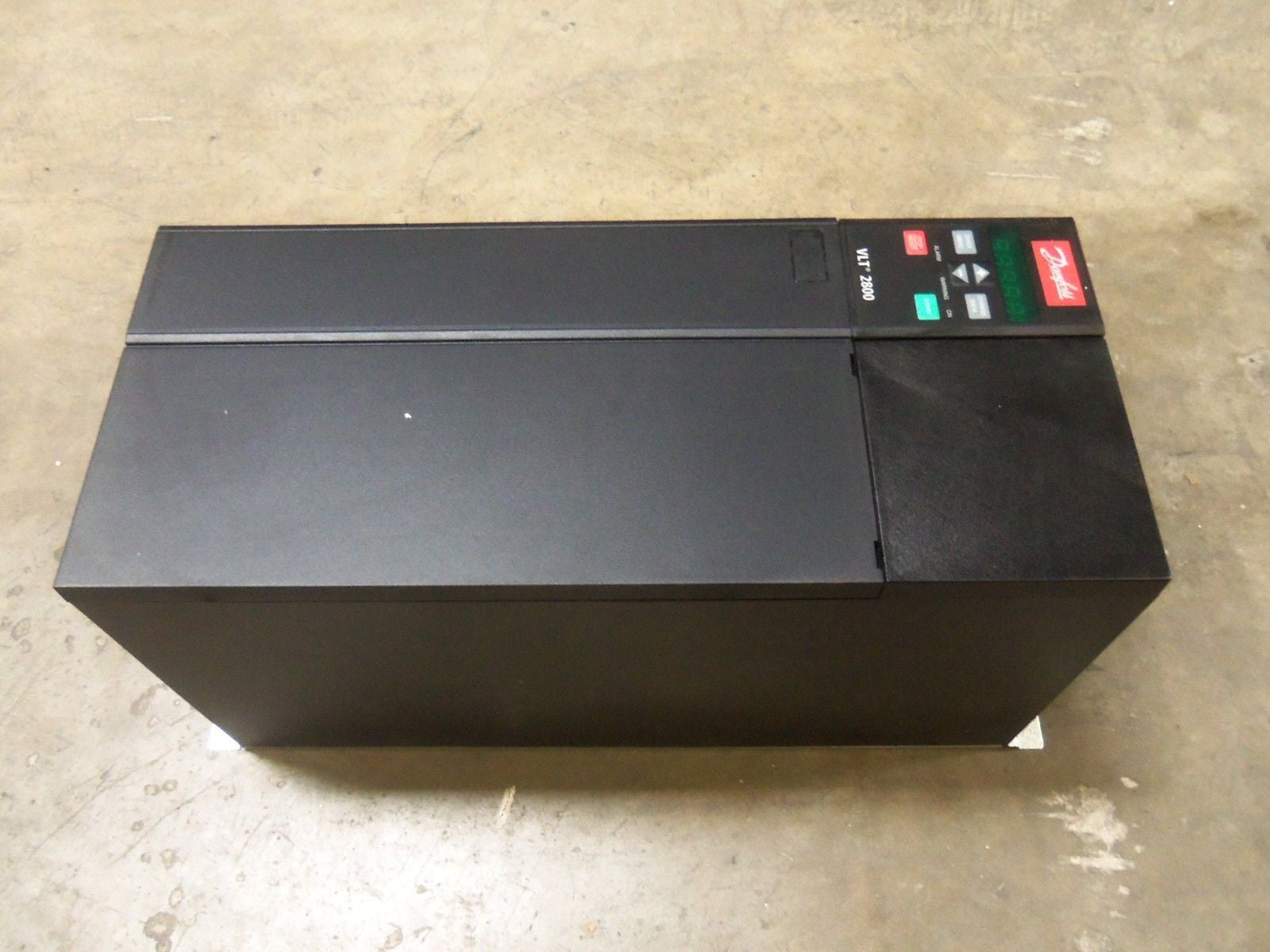DANFOSS VLT-2800 195N1134 *NEW NO BOX*
