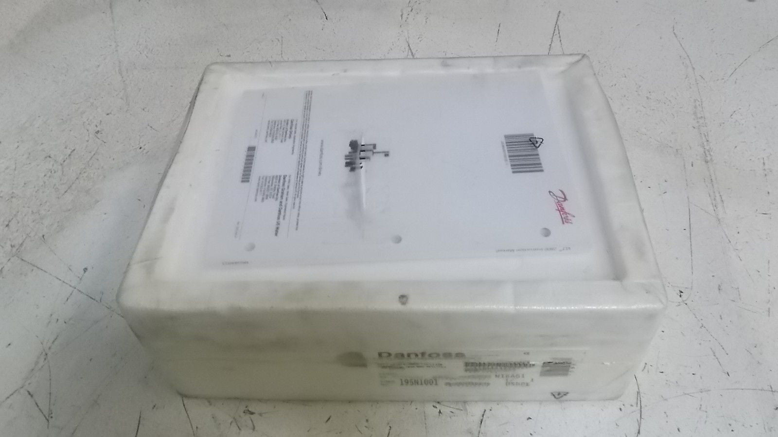 DANFOSS VLT2805PT4B20STR0DBF00A00C0 DRIVE *NEW NO BOX*