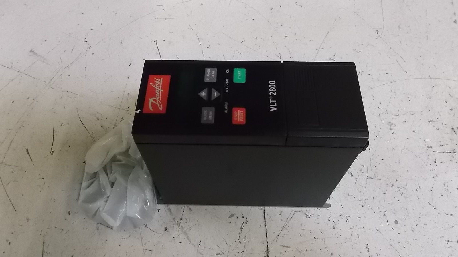 DANFOSS VLT2815PD2B20SBR0DBF00A00 DRIVE *NEW NO BOX*