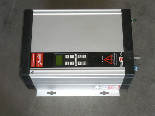 DANFOSS VLT 3004 VARIABLE SPEED DRIVE 175H1737 *USED*