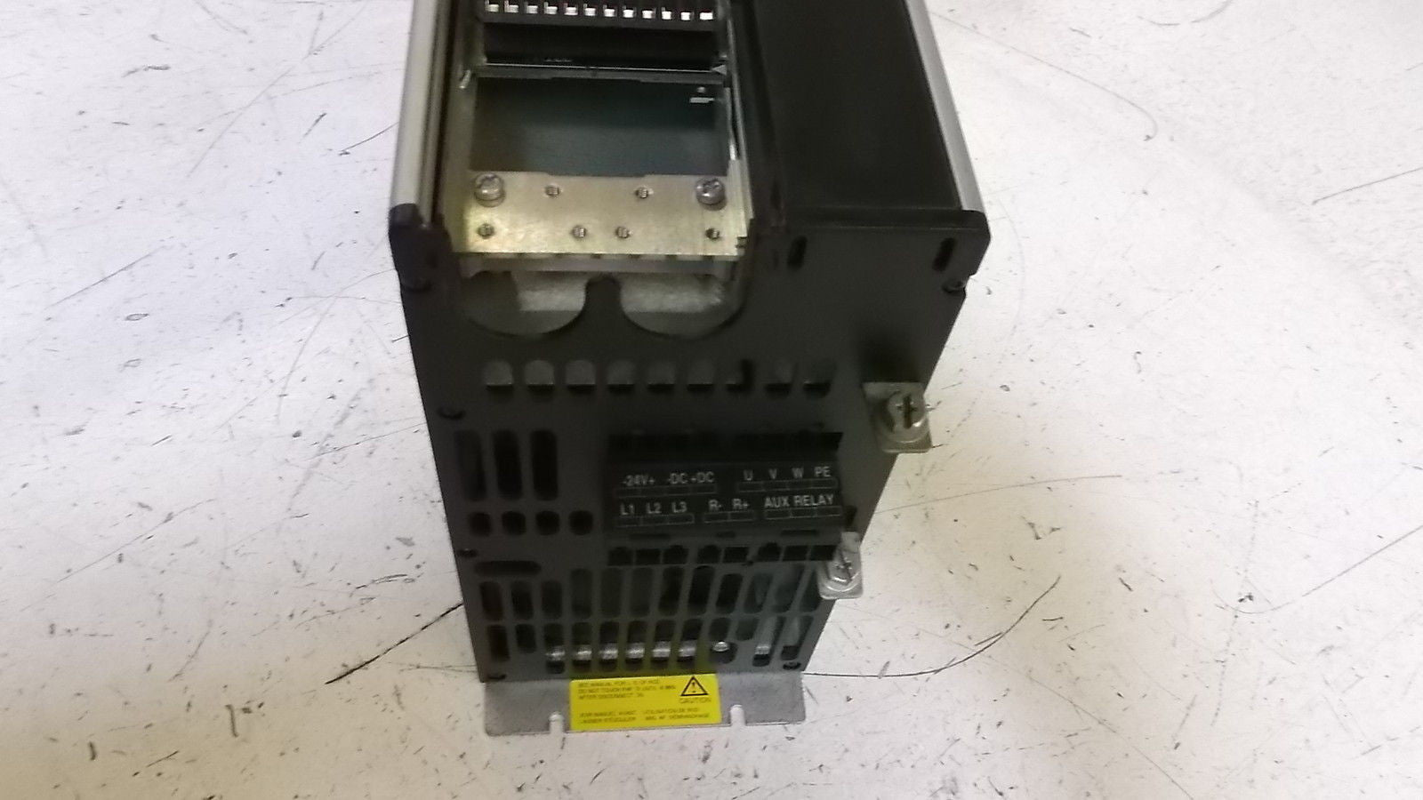 DANFOSS VLT5008PT5B20SBR0DL DRIVE (AS PICTURED) *USED*