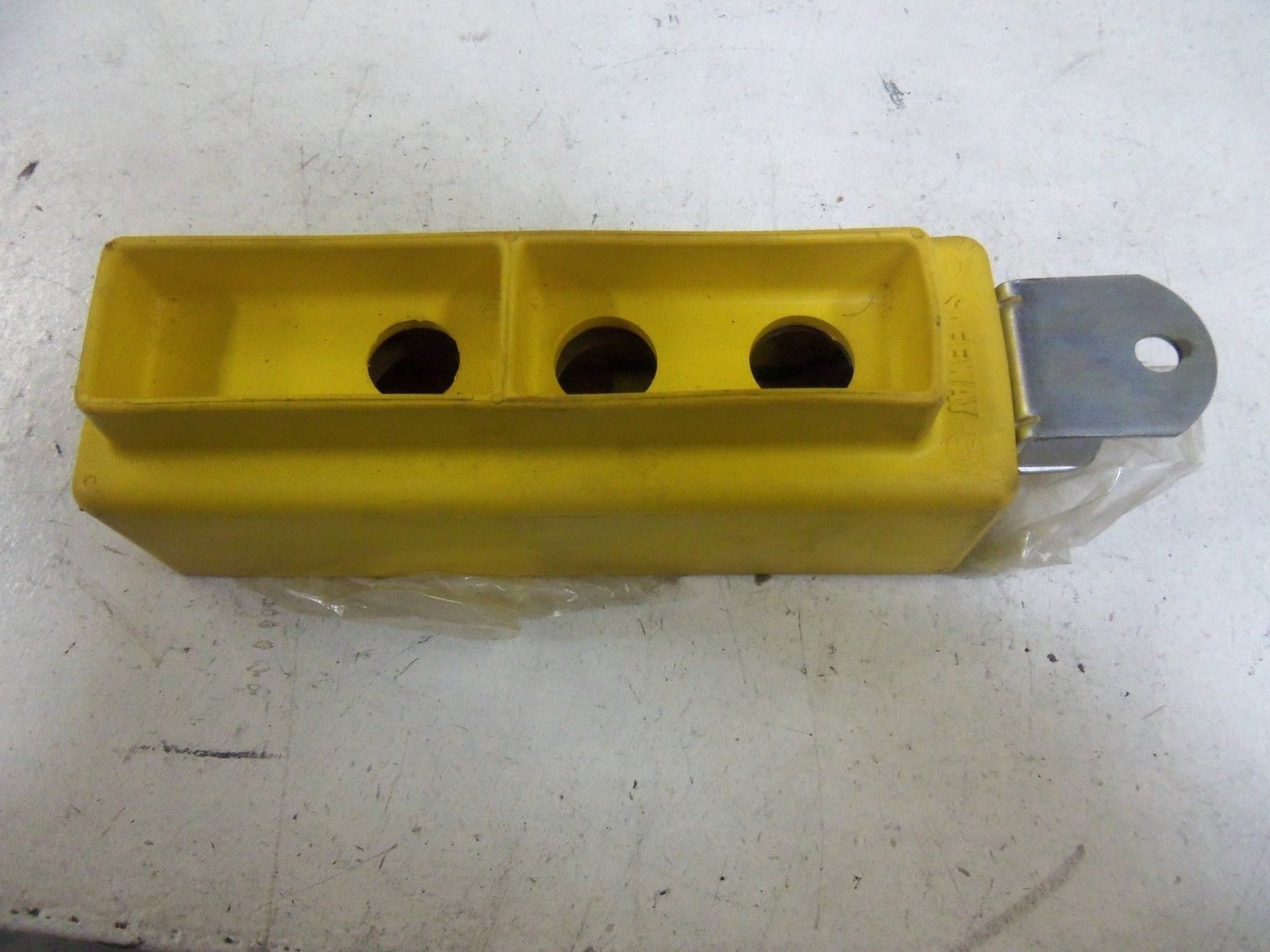 DANIEL WOODHEAD 4003 PUSHBUTTON ENCLOSURE *NEW IN BOX*