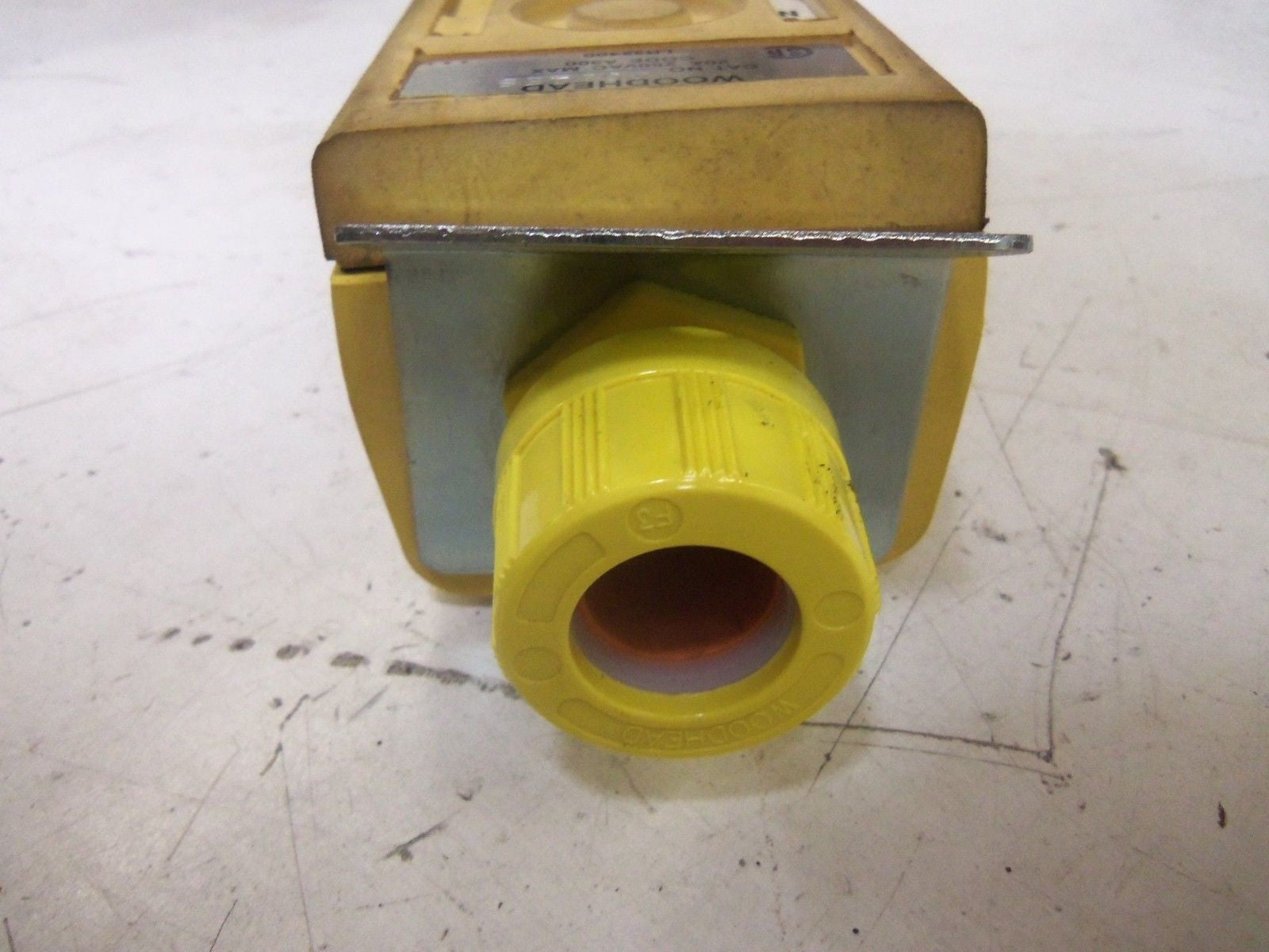 DANIEL WOODHEAD 4024ES 6-PUSHBUTTON PENDANT STATION *USED*