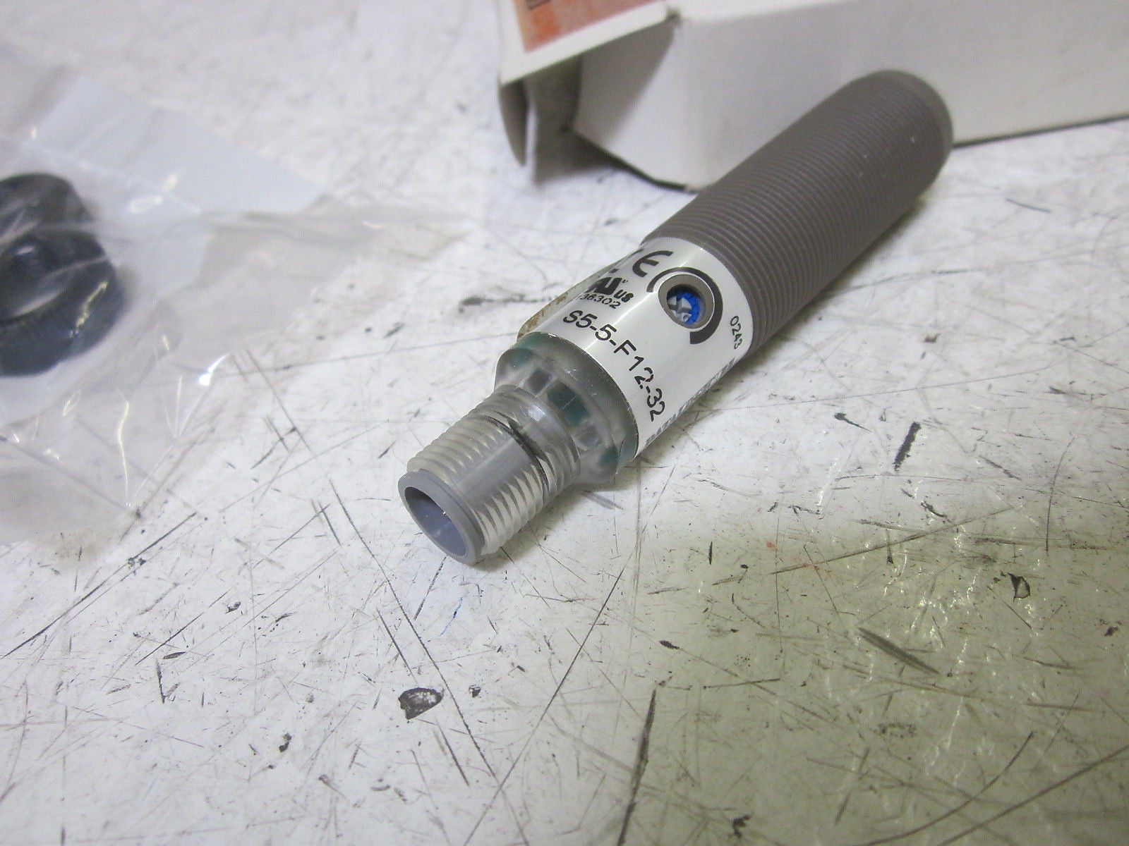 DATALOGIC S5-5-F12-32 PHOTOELECTRIC SENSOR 10-30VDC  *NEW IN BOX*