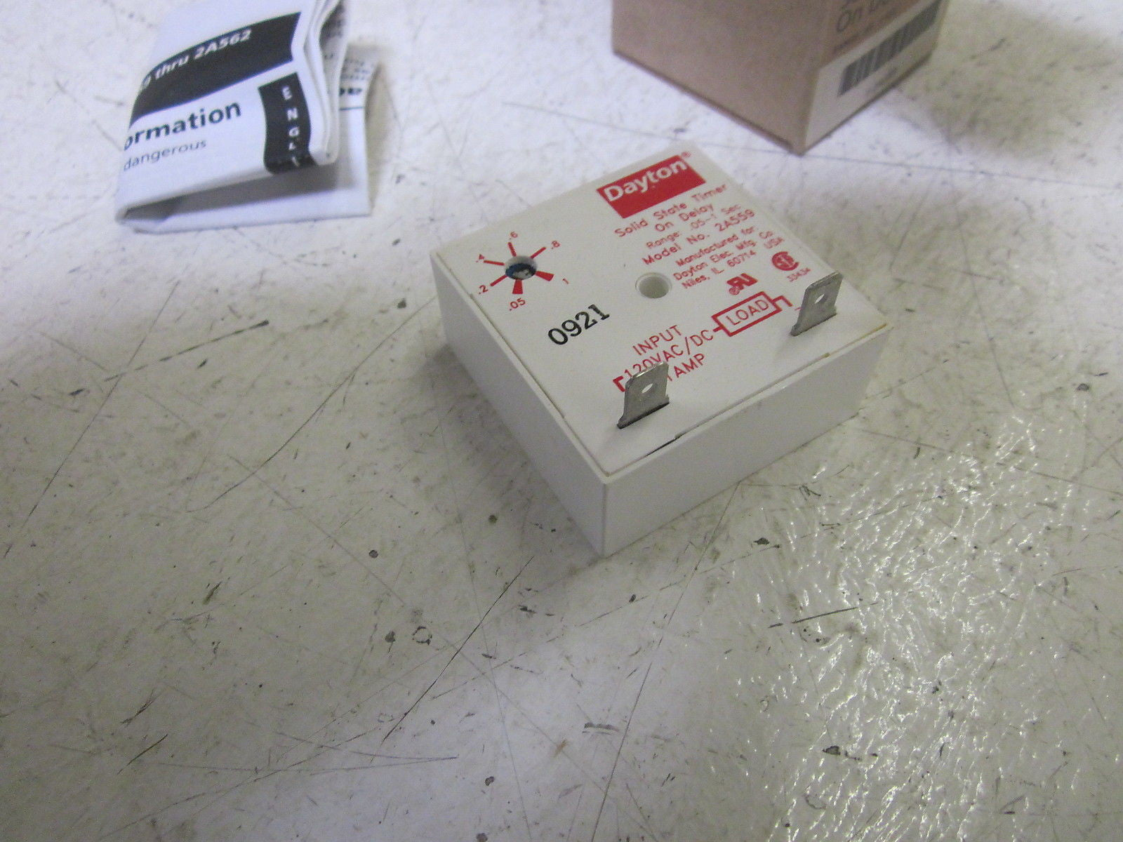 DAYTON 2A559 SOLID STATE TIMER ON DELAY  .05-1 SECOND *USED*