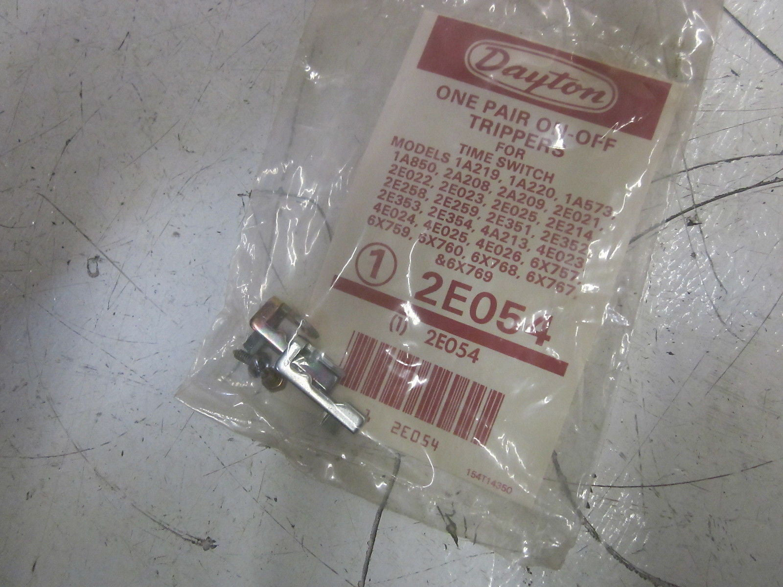 DAYTON 2E054 ONE PAIR ON-OFF TRIPPERS  *NEW IN FACTORY BAG*
