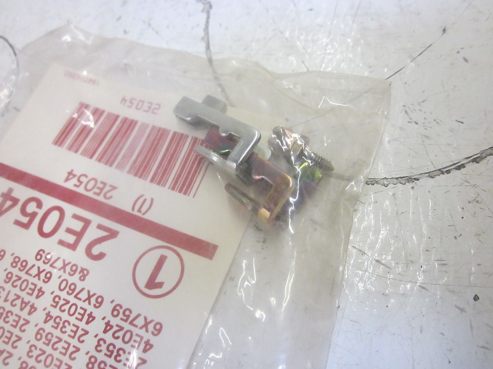 DAYTON 2E054 ONE PAIR ON-OFF TRIPPERS  *NEW IN FACTORY BAG*
