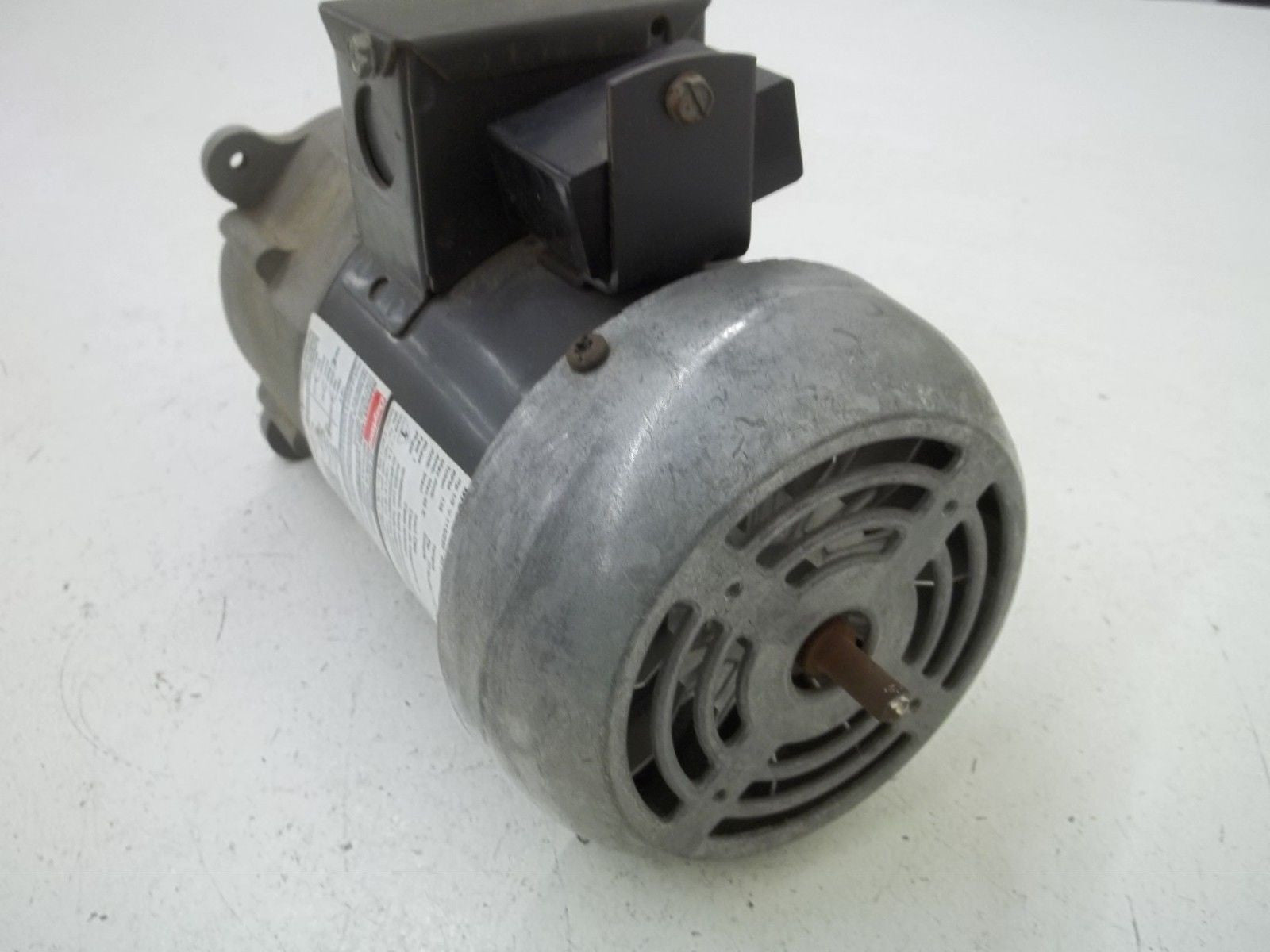 DAYTON 2H453 AC GEAR MOTOR *USED*