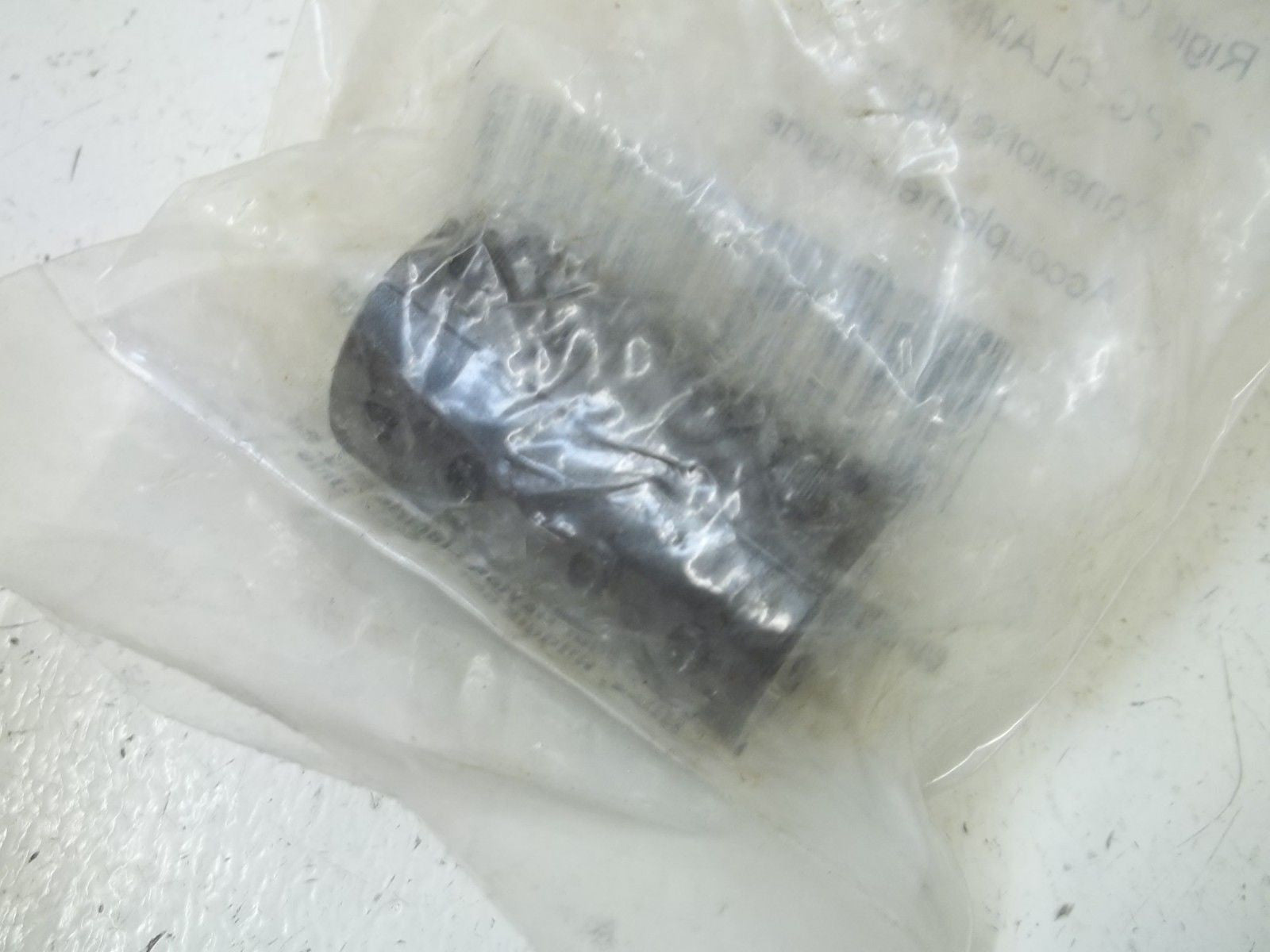 DAYTON 3ZN66 1/2" BORE RIGID COUPLING *NEW IN A FACTORY BAG*