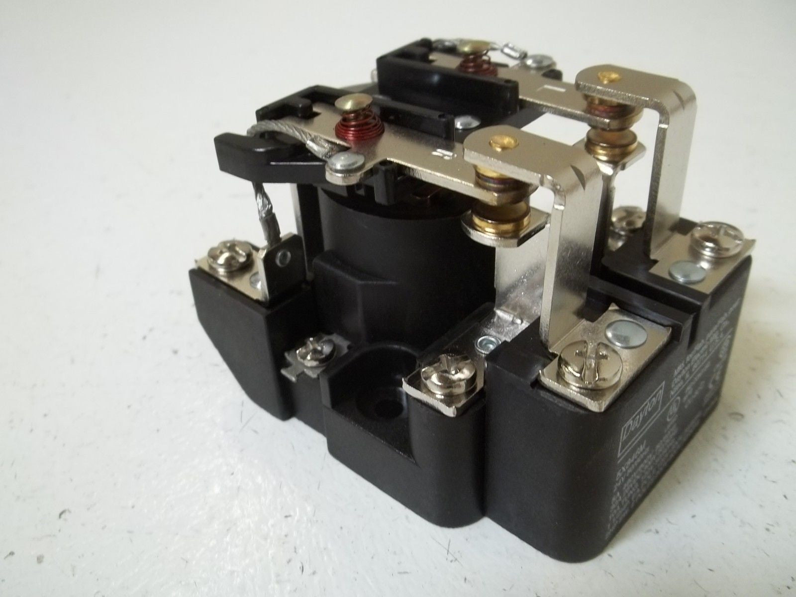 DAYTON 5X846-M RELAY 24 VAC *NEW IN BOX*