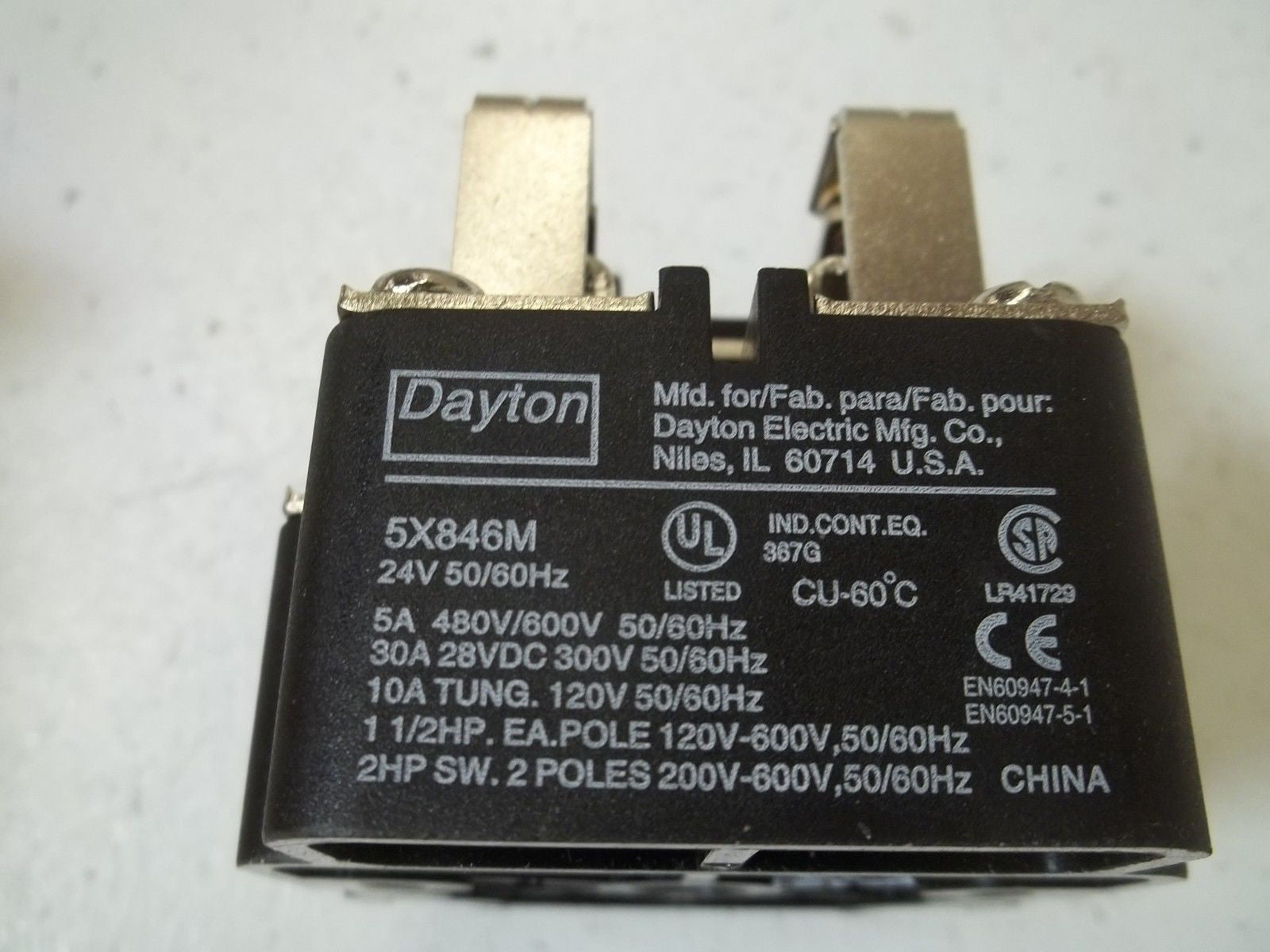 DAYTON 5X846-M RELAY 24 VAC *NEW IN BOX*