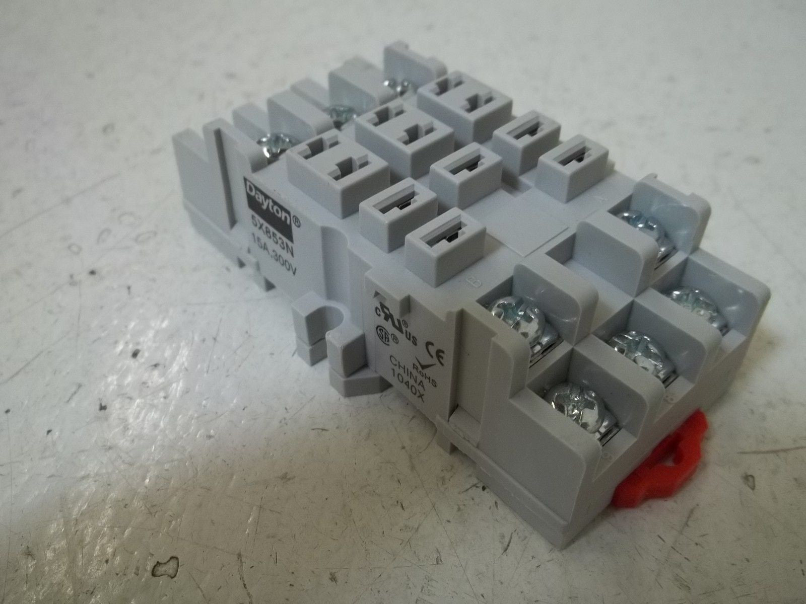 DAYTON 5X853N RELAY SOCKET *NEW IN BOX*