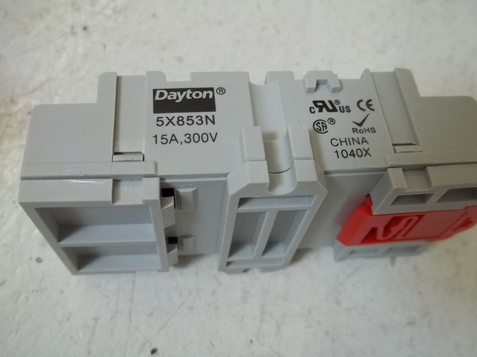 DAYTON 5X853N RELAY SOCKET *NEW IN BOX*